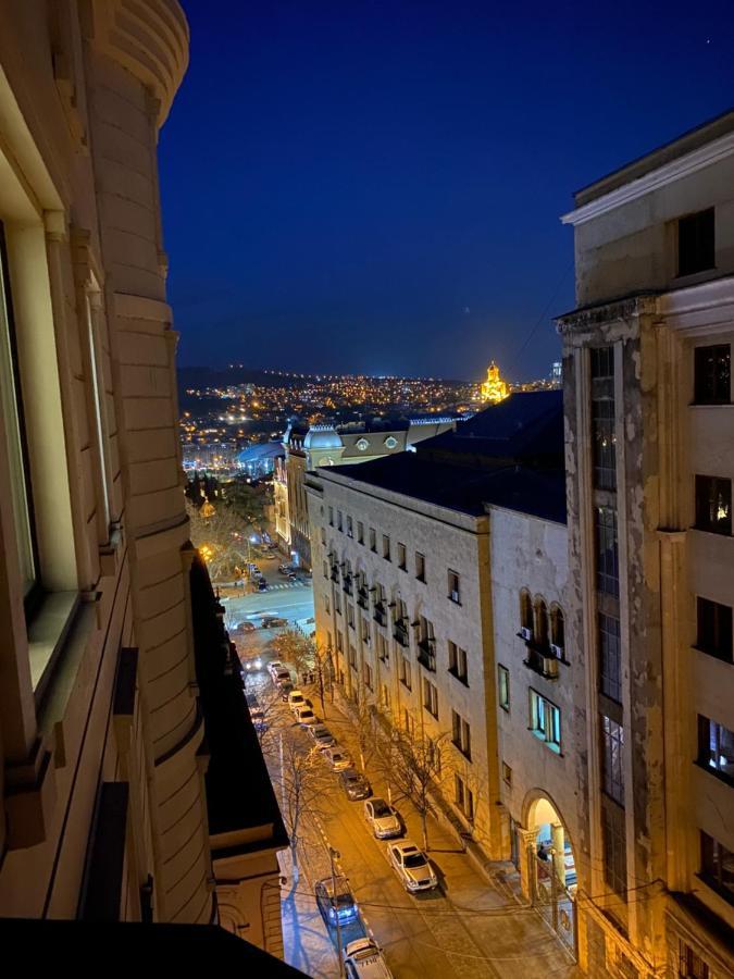 Parliament On Rustaveli Studio Tbilisi Exteriör bild